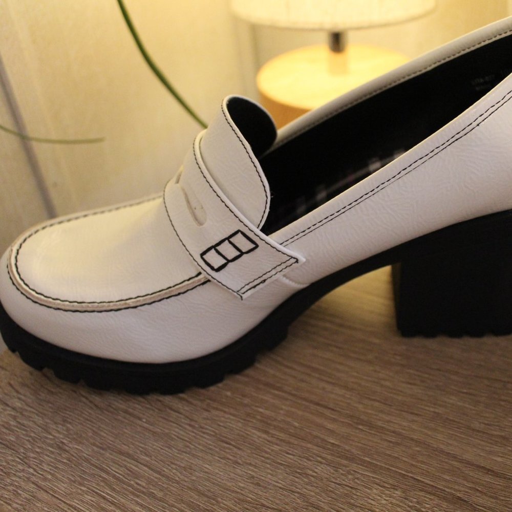 NWOT Dirty Laundry White Platform Loafers - Picture 3 of 7
